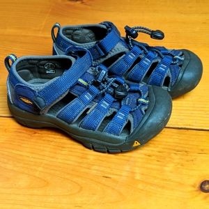 Keen Waterproof Hiking Sandals Newport H2, little kids size 12